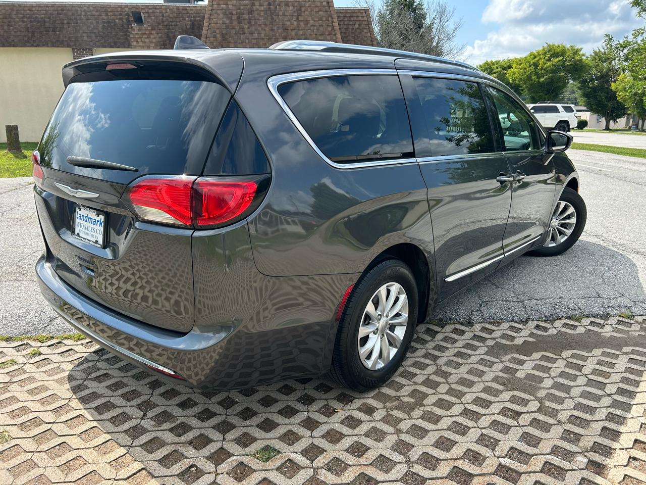 Chrysler Pacifica Touring L Plus FWD 2018