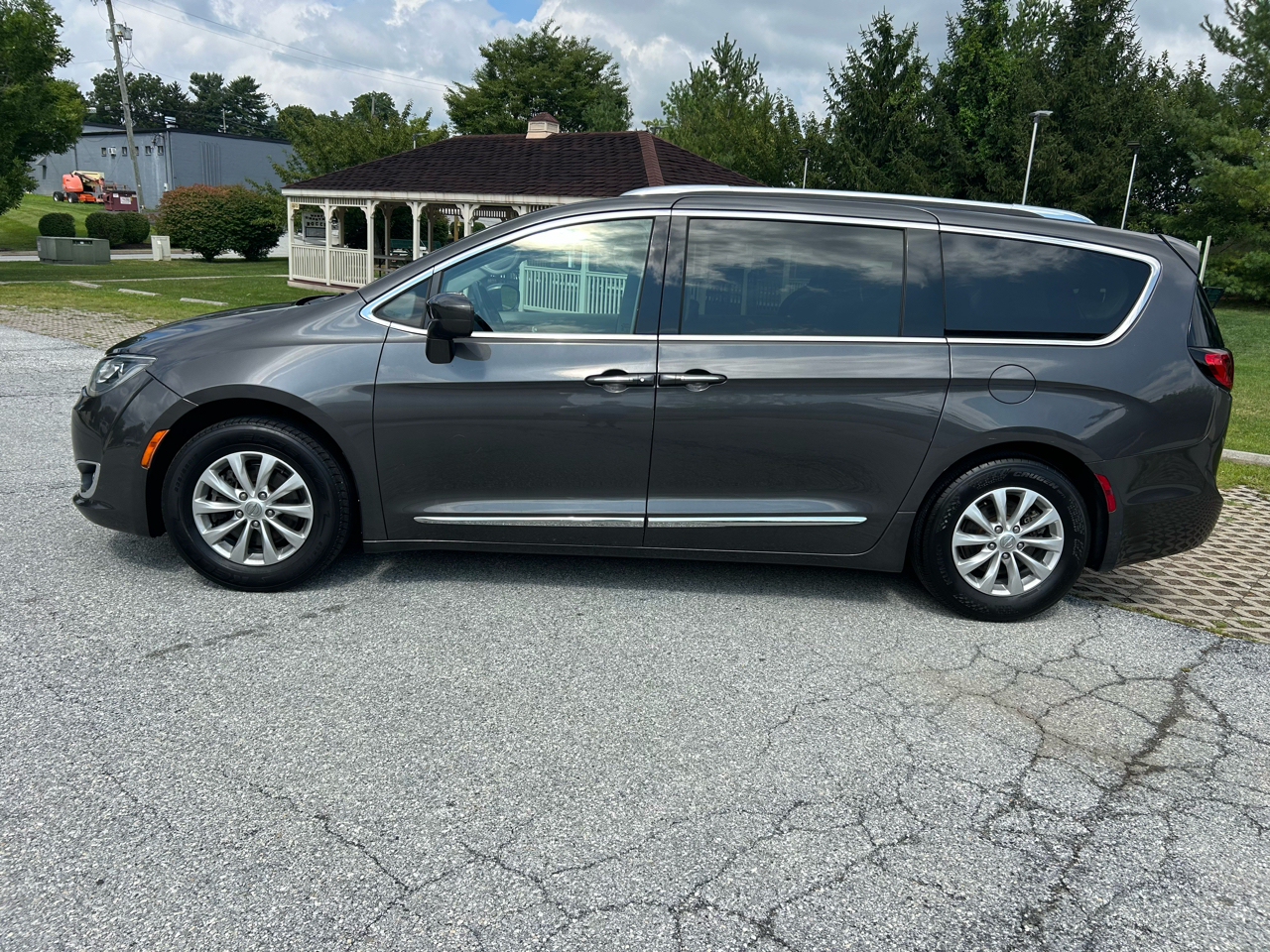 Chrysler Pacifica Touring L Plus FWD 2018