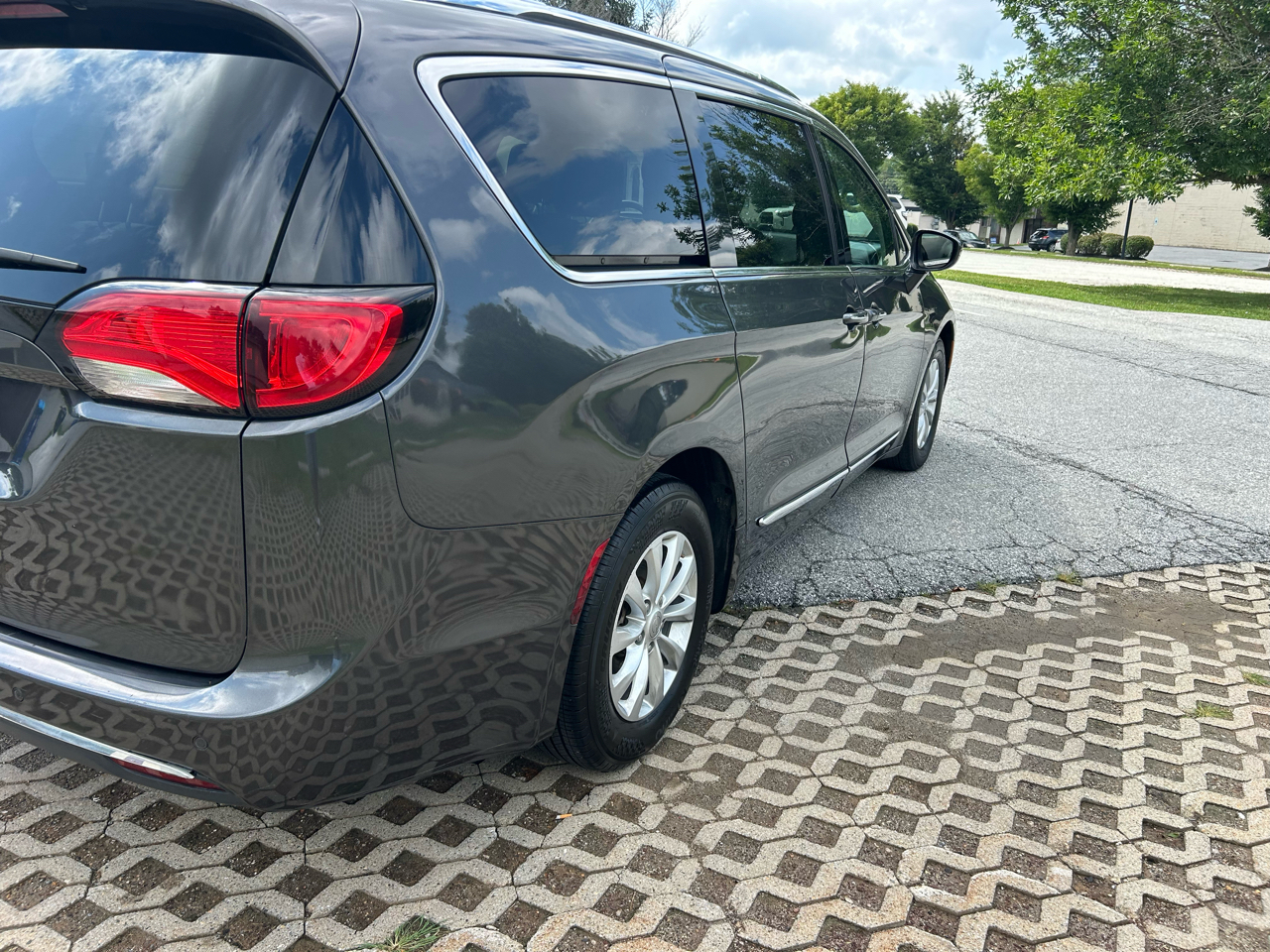 Chrysler Pacifica Touring L Plus FWD 2018