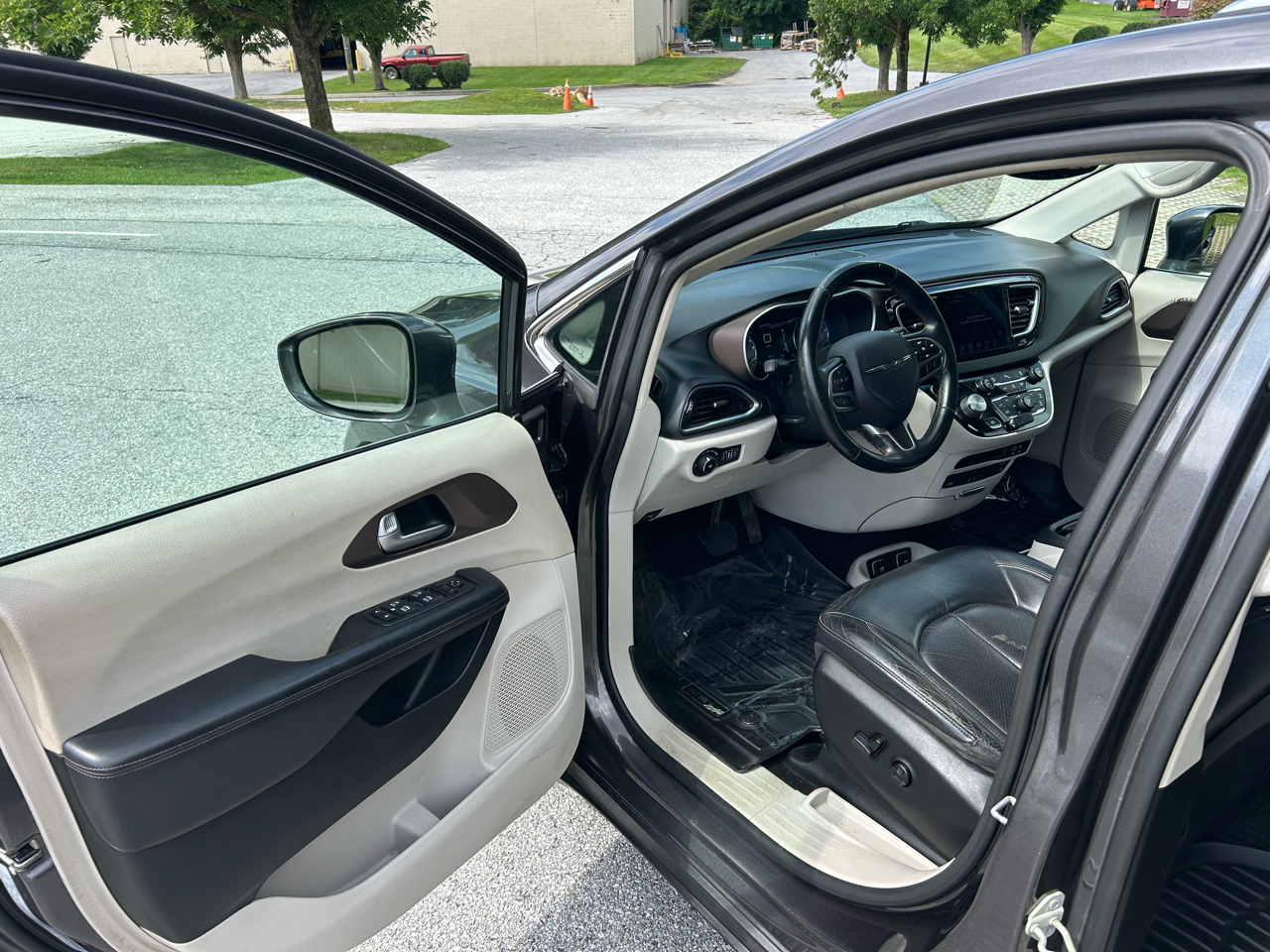 Chrysler Pacifica Touring L Plus FWD 2018