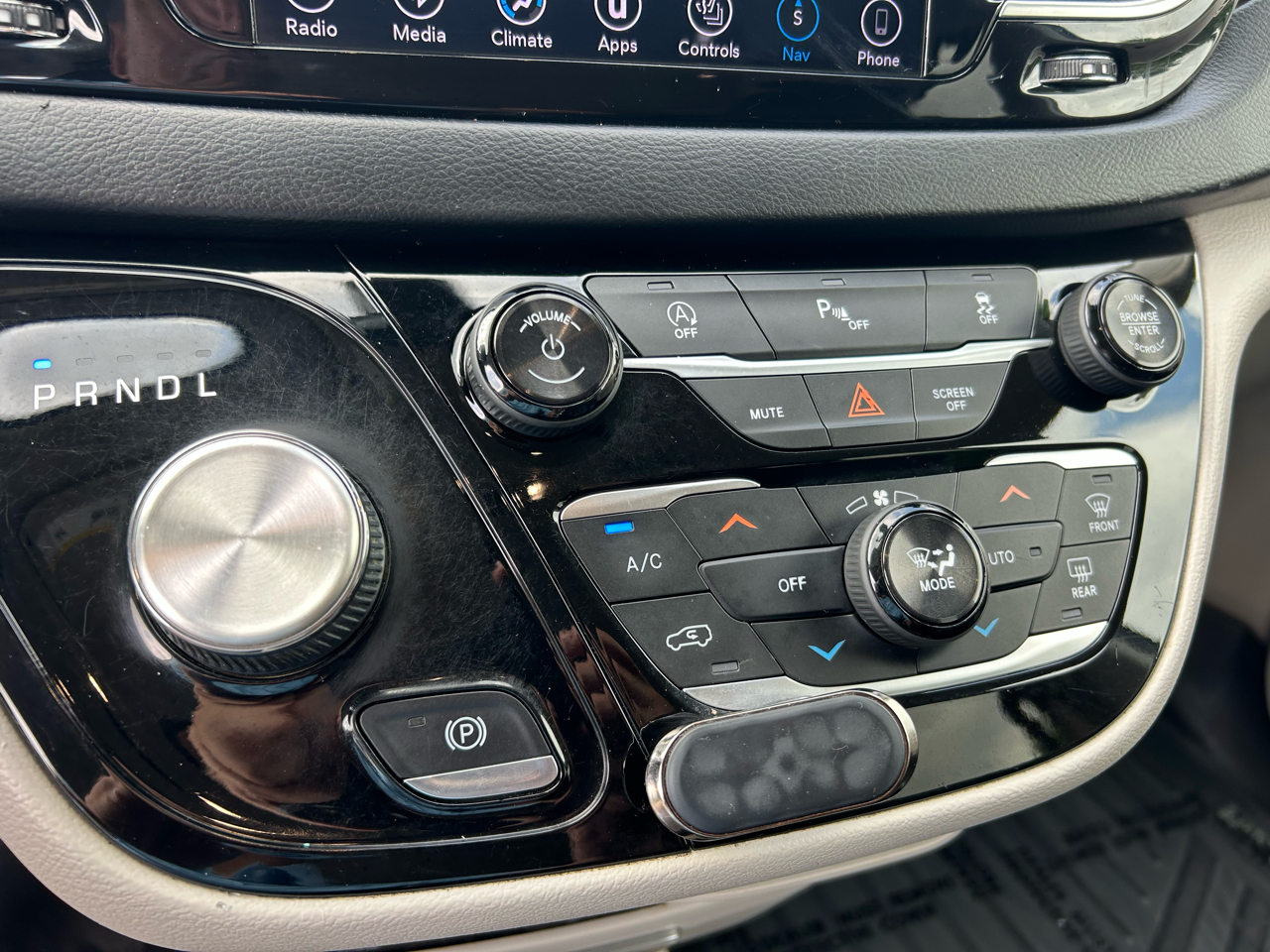 Chrysler Pacifica Touring L Plus FWD 2018