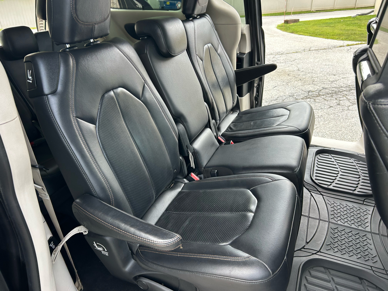 Chrysler Pacifica Touring L Plus FWD 2018