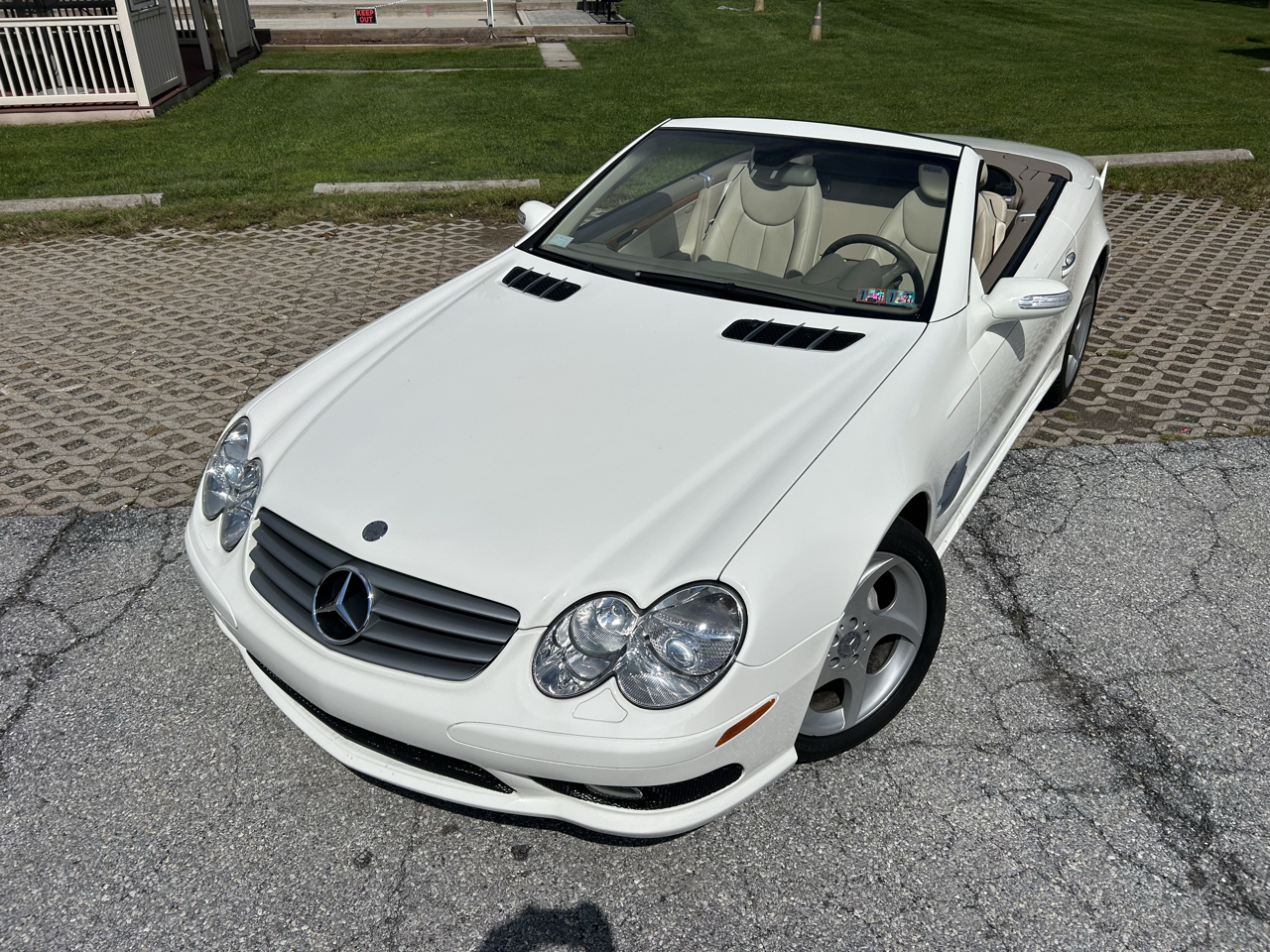 Mercedes-Benz SL-Class 2dr Roadster 5.0L 2004