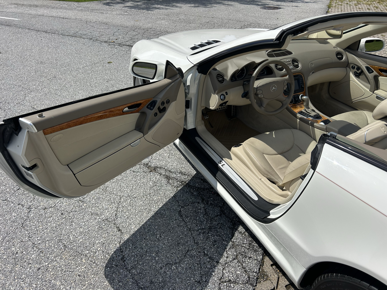 Mercedes-Benz SL-Class 2dr Roadster 5.0L 2004