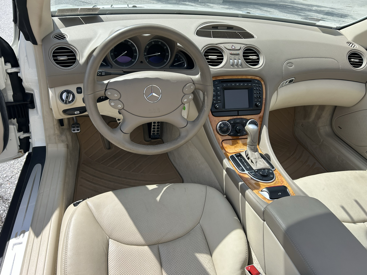 Mercedes-Benz SL-Class 2dr Roadster 5.0L 2004