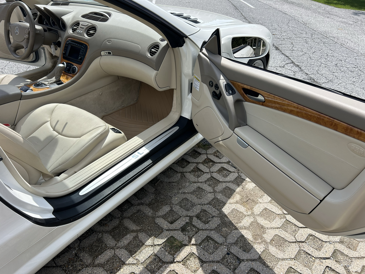Mercedes-Benz SL-Class 2dr Roadster 5.0L 2004