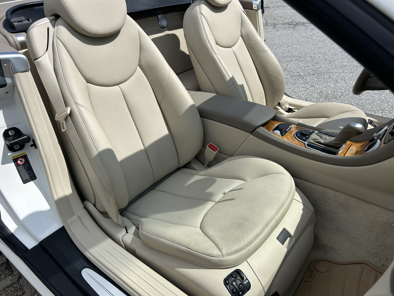 Mercedes-Benz SL-Class 2dr Roadster 5.0L 2004