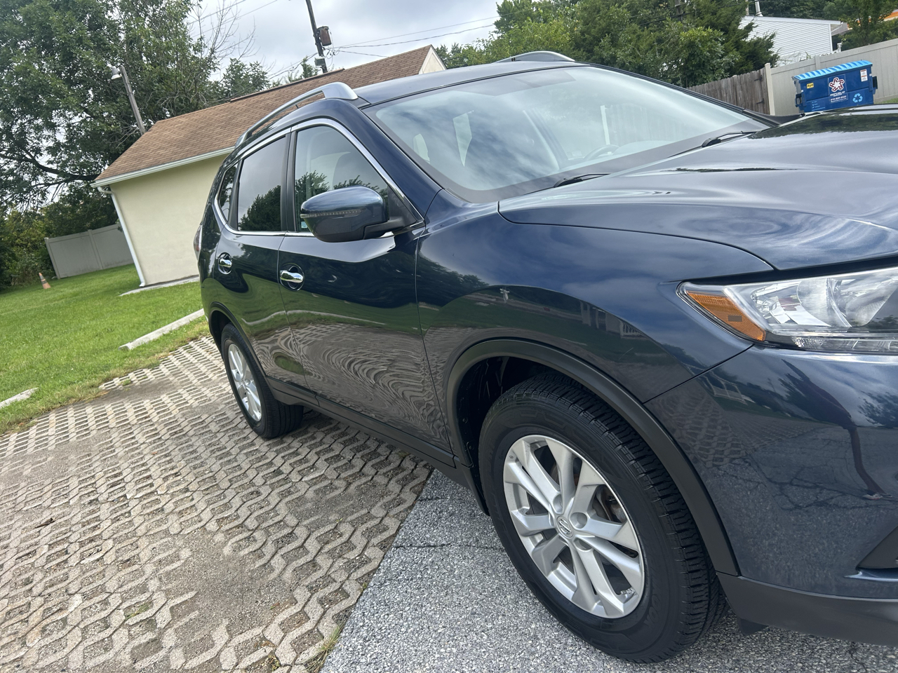 Nissan Rogue AWD 4dr SV 2016