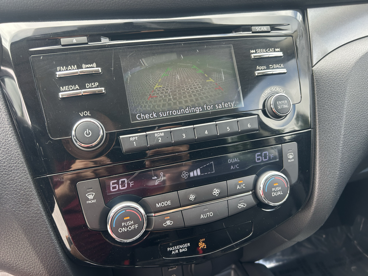 Nissan Rogue AWD 4dr SV 2016