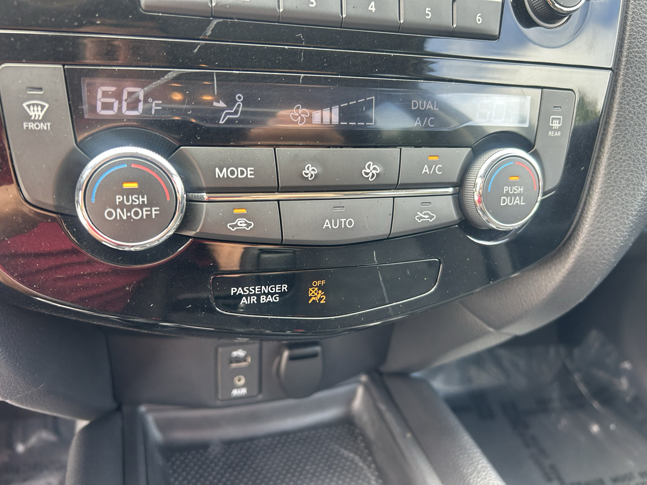Nissan Rogue AWD 4dr SV 2016