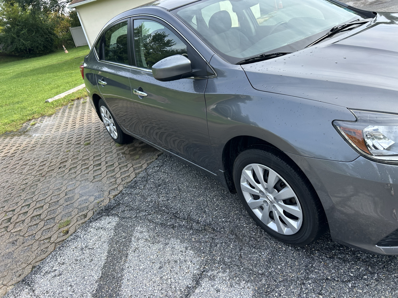 Nissan Sentra 4dr Sdn I4 CVT S 2016
