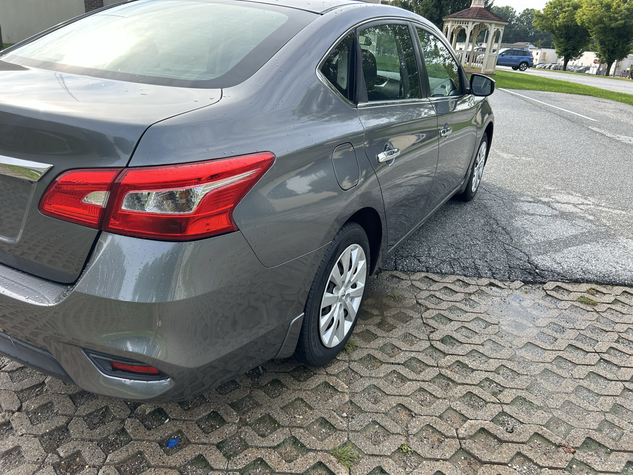 Nissan Sentra 4dr Sdn I4 CVT S 2016