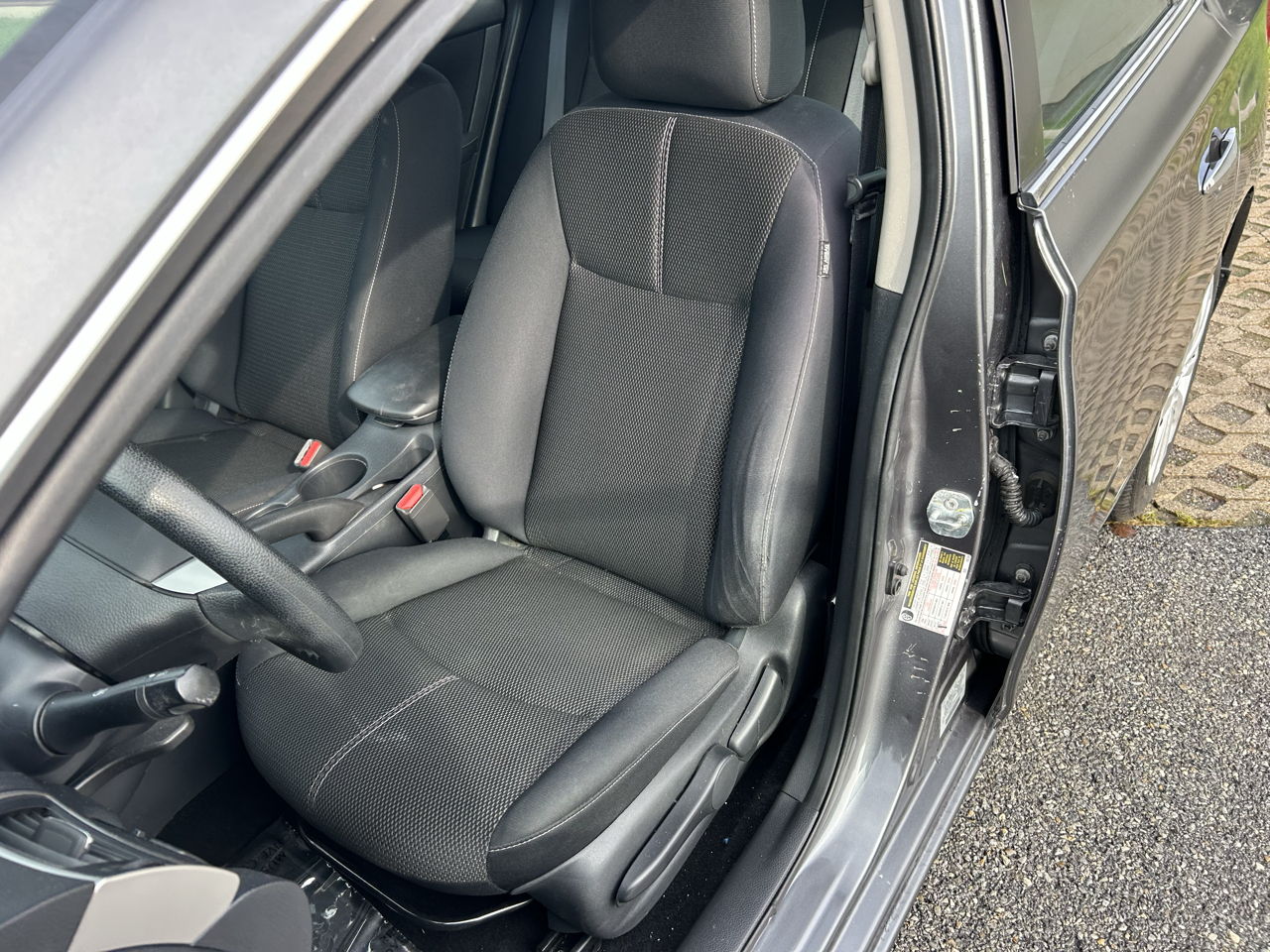 Nissan Sentra 4dr Sdn I4 CVT S 2016