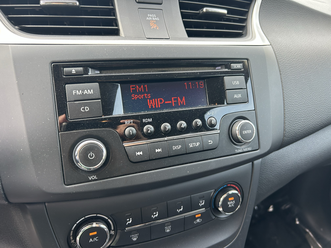 Nissan Sentra 4dr Sdn I4 CVT S 2016
