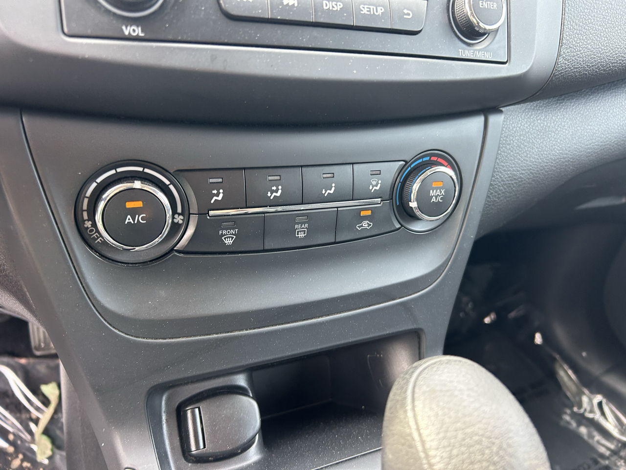 Nissan Sentra 4dr Sdn I4 CVT S 2016
