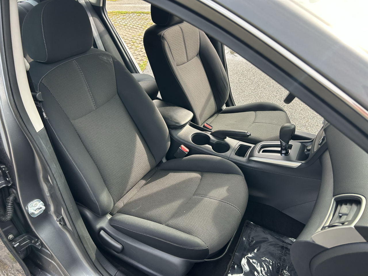 Nissan Sentra 4dr Sdn I4 CVT S 2016
