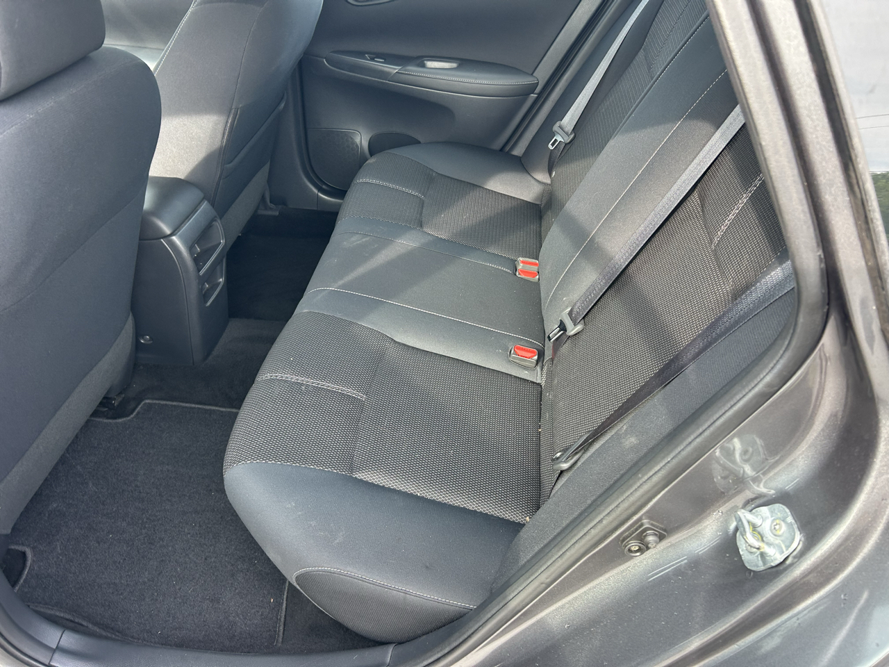 Nissan Sentra 4dr Sdn I4 CVT S 2016