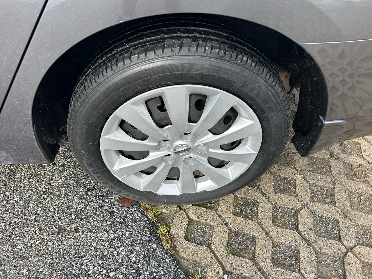 Nissan Sentra 4dr Sdn I4 CVT S 2016