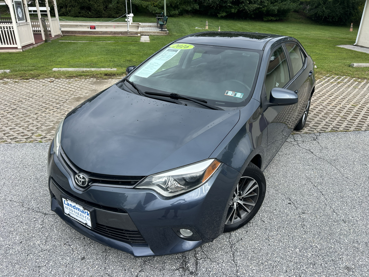Toyota Corolla 4dr Sdn CVT LE Premium (Natl) 2016