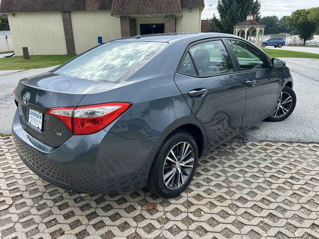 Toyota Corolla 4dr Sdn CVT LE Premium (Natl) 2016