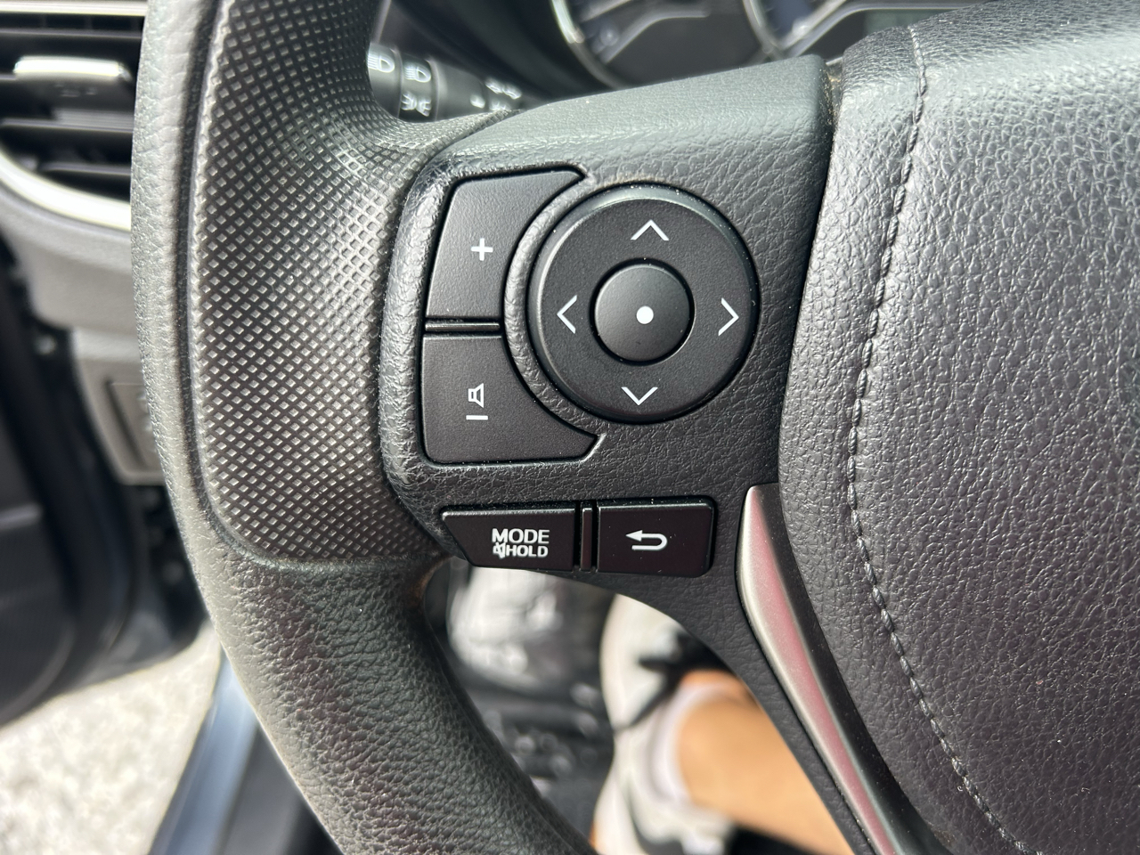Toyota Corolla 4dr Sdn CVT LE Premium (Natl) 2016