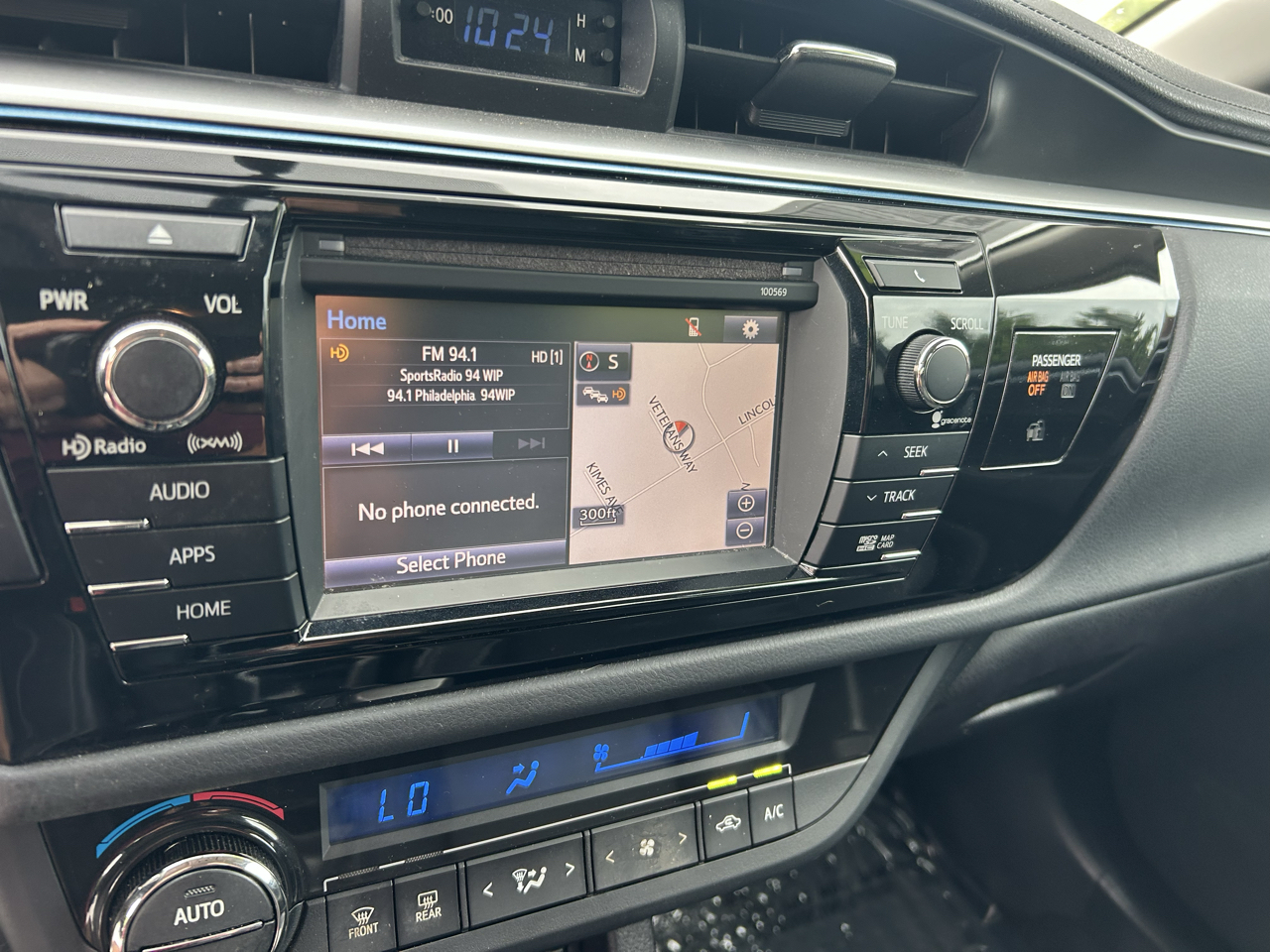 Toyota Corolla 4dr Sdn CVT LE Premium (Natl) 2016