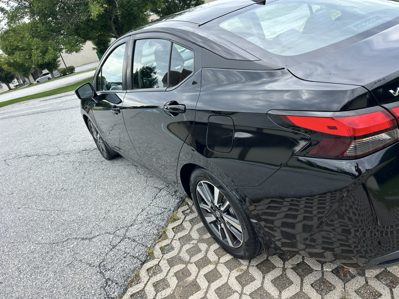 Nissan Versa SV CVT 2021