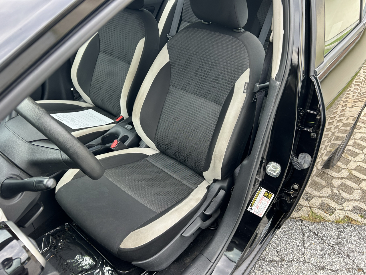 Nissan Versa SV CVT 2021