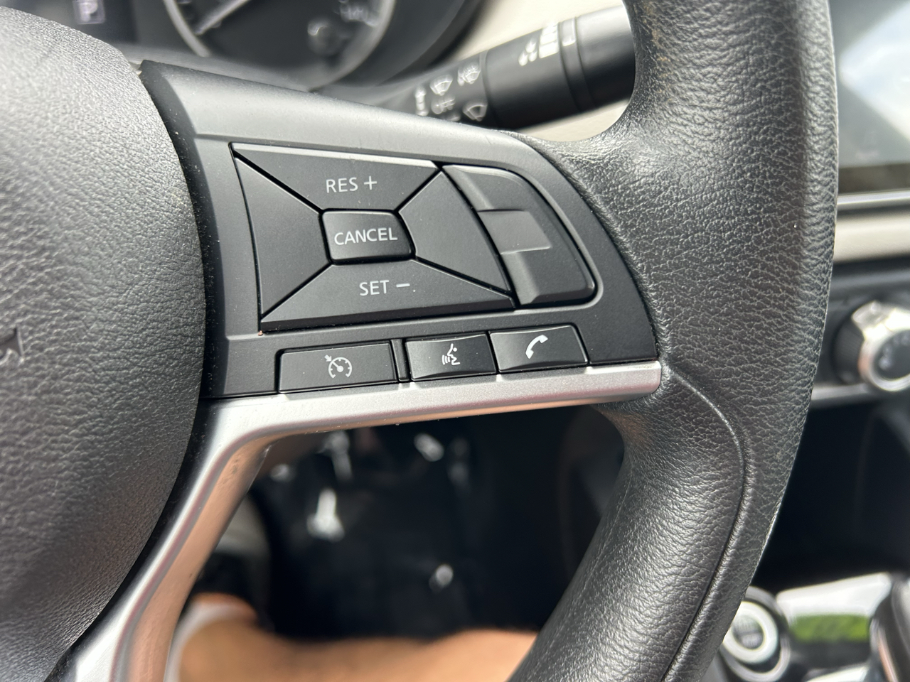 Nissan Versa SV CVT 2021