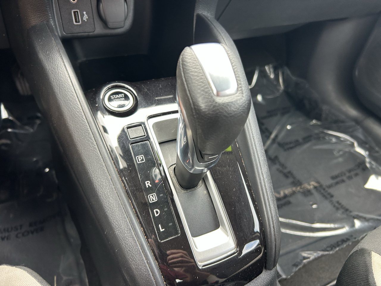Nissan Versa SV CVT 2021