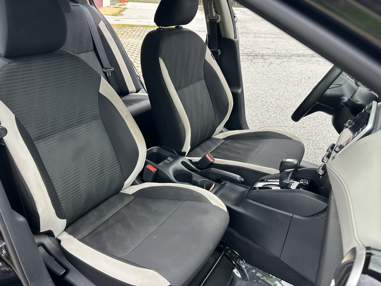 Nissan Versa SV CVT 2021