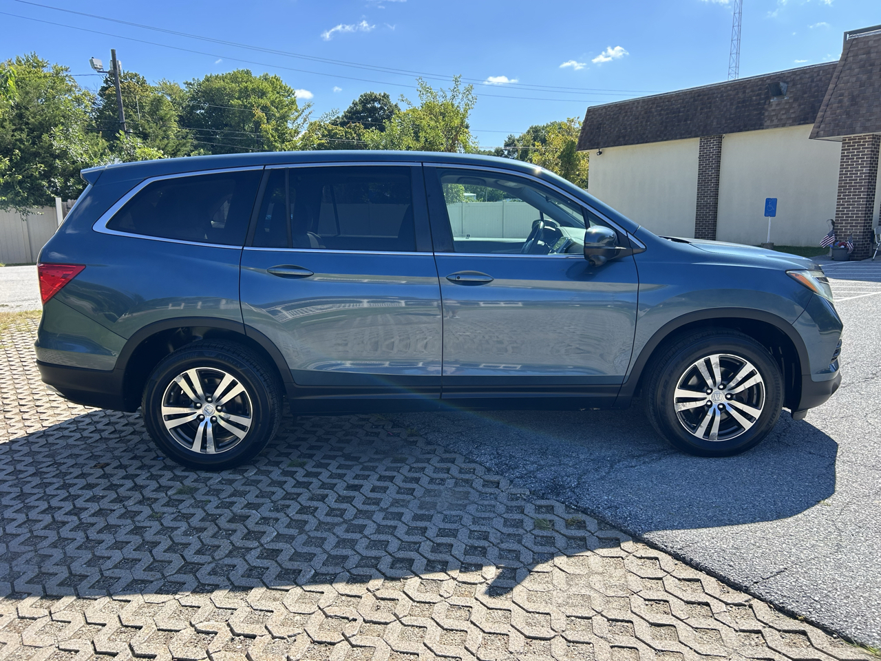 Honda Pilot EX-L w/Navigation AWD 2017