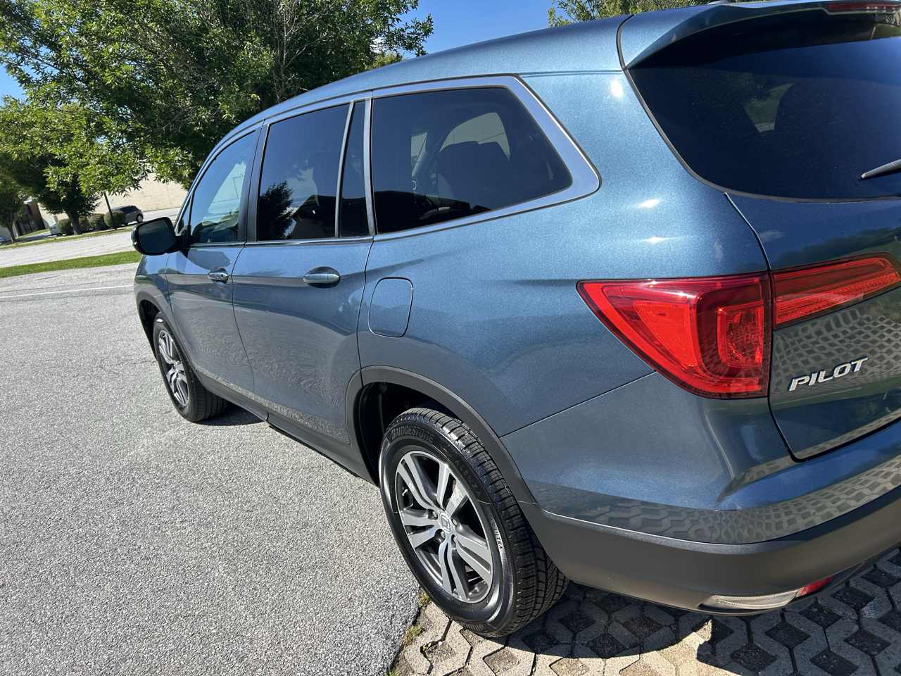 Honda Pilot EX-L w/Navigation AWD 2017