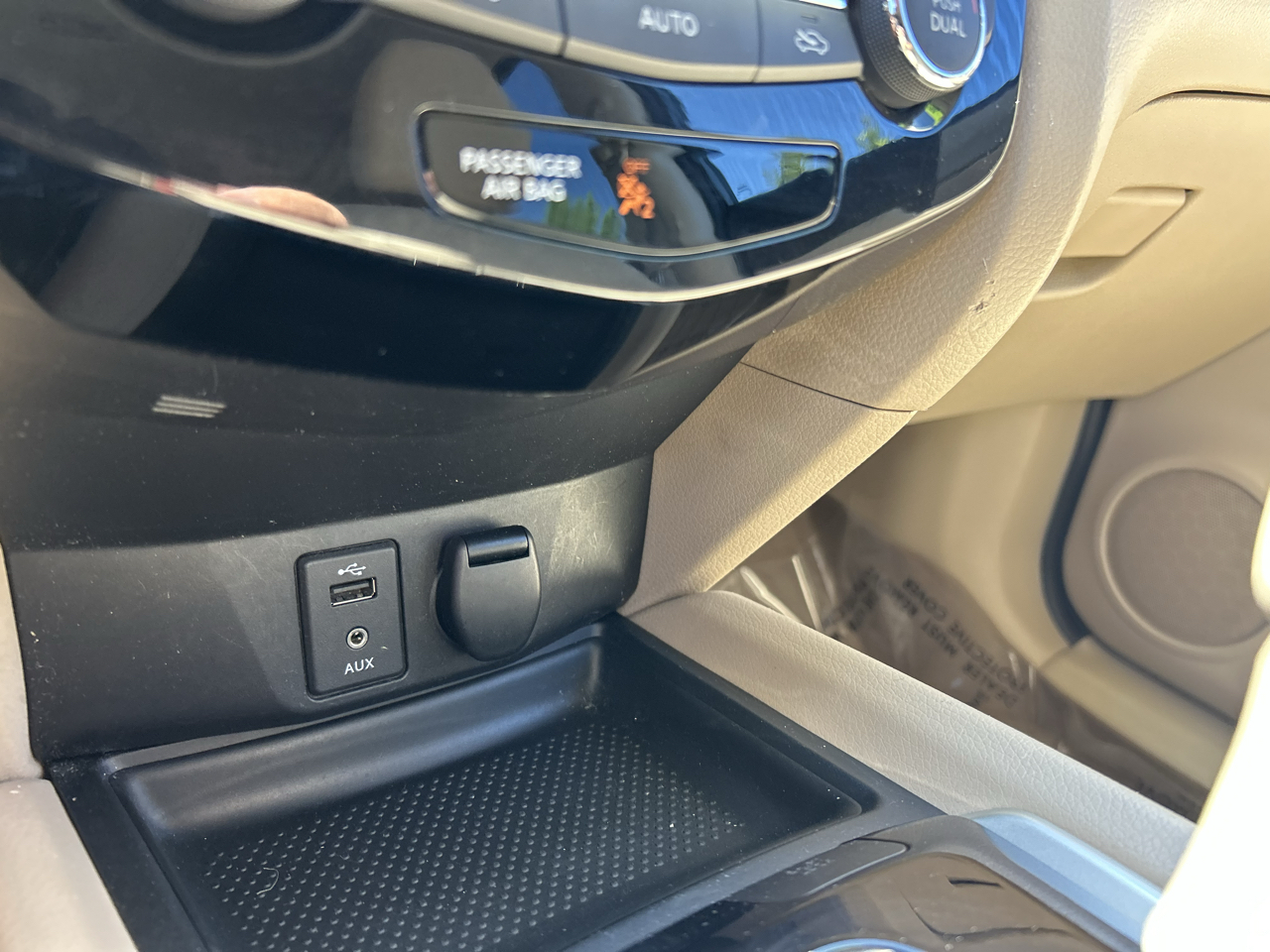 Nissan Rogue AWD 4dr SV 2014
