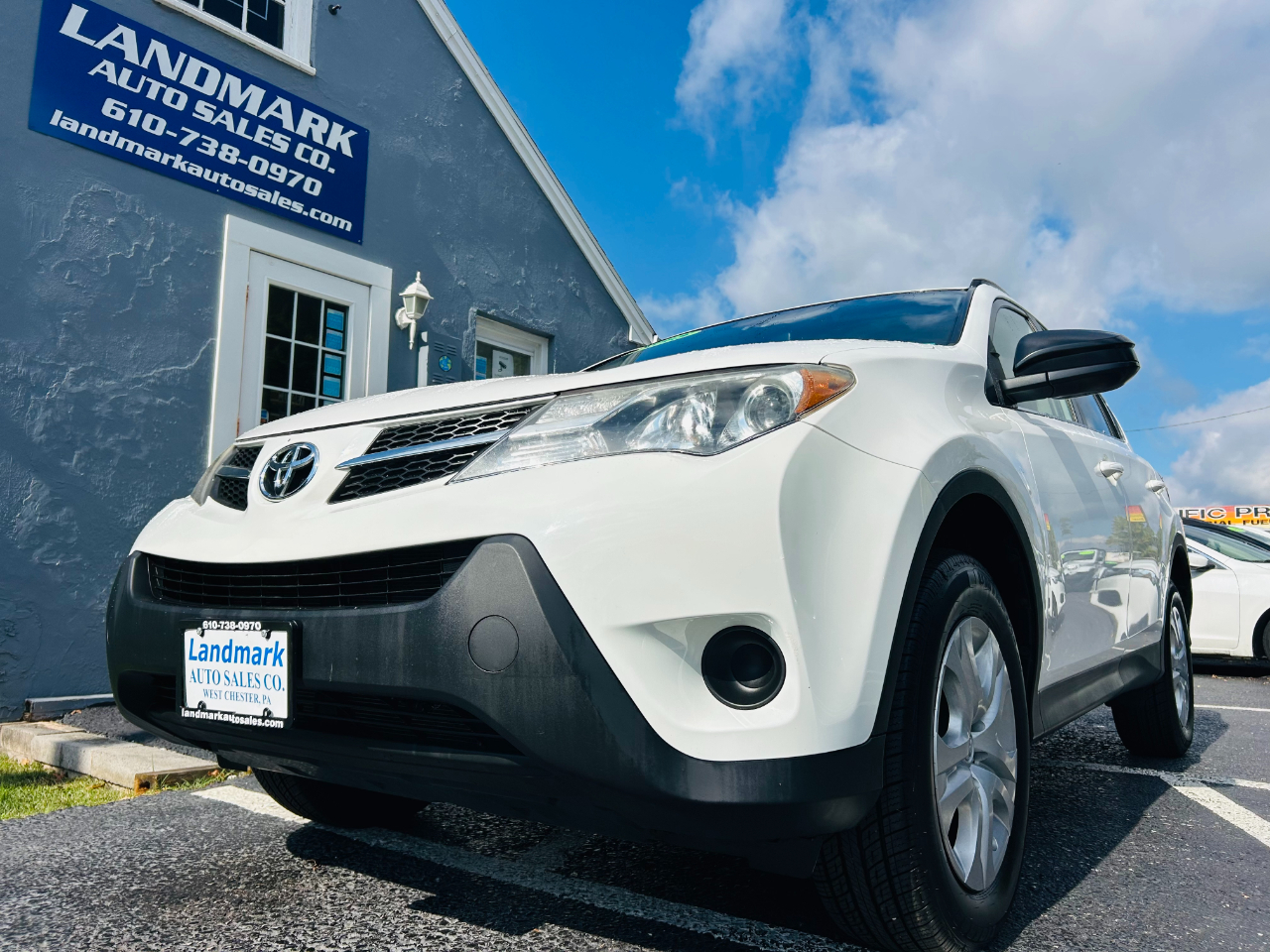 Toyota RAV4 AWD 4dr LE (Natl) 2015