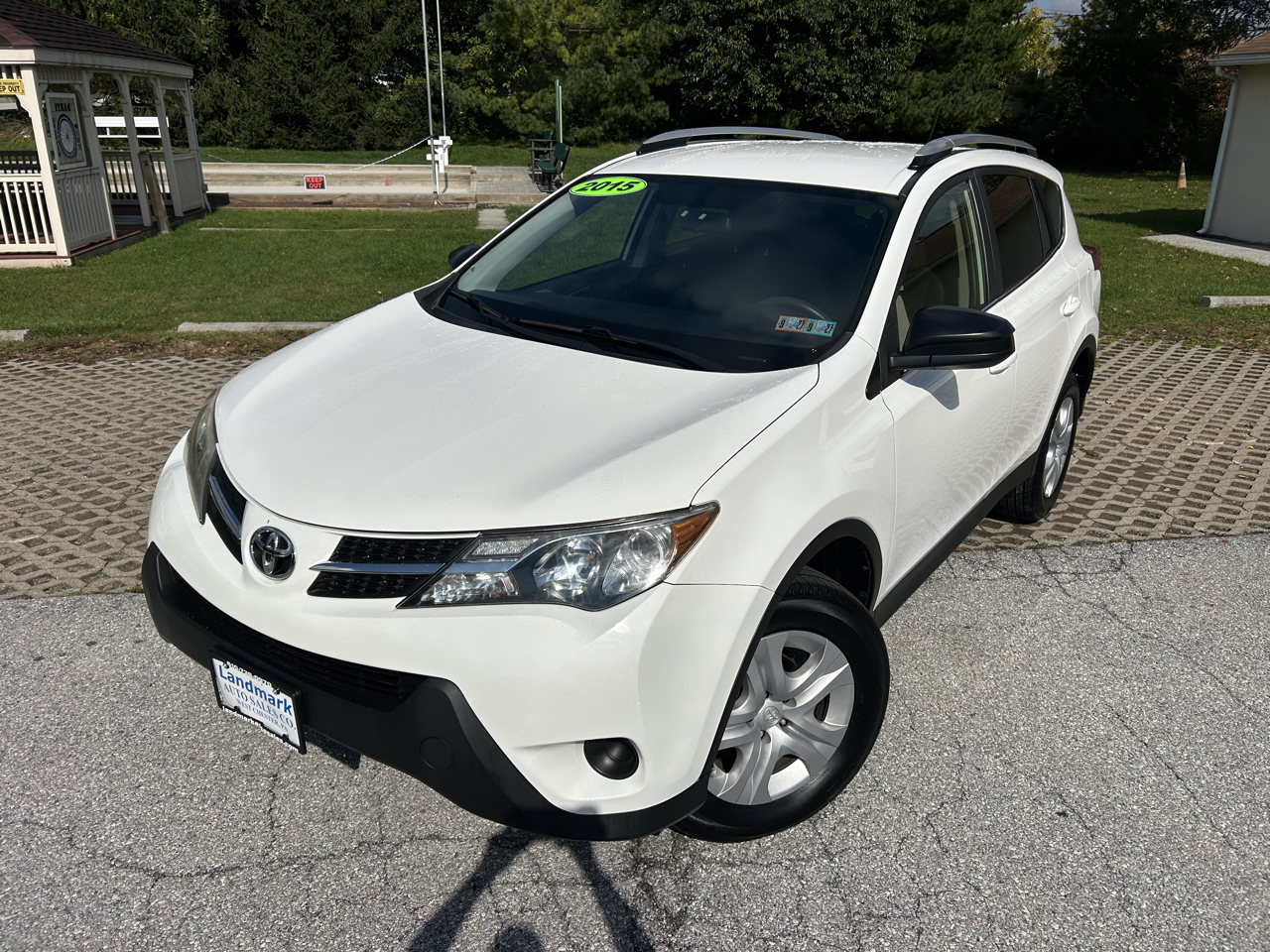Toyota RAV4 AWD 4dr LE (Natl) 2015