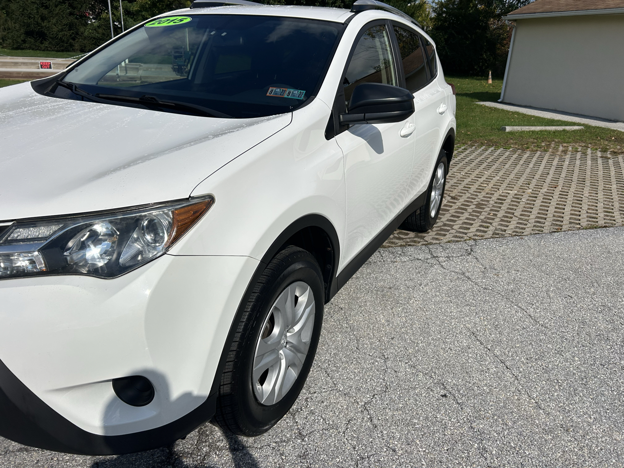 Toyota RAV4 AWD 4dr LE (Natl) 2015