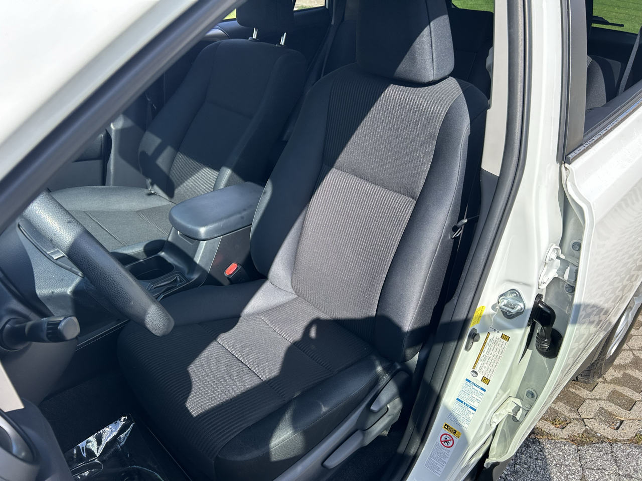 Toyota RAV4 AWD 4dr LE (Natl) 2015