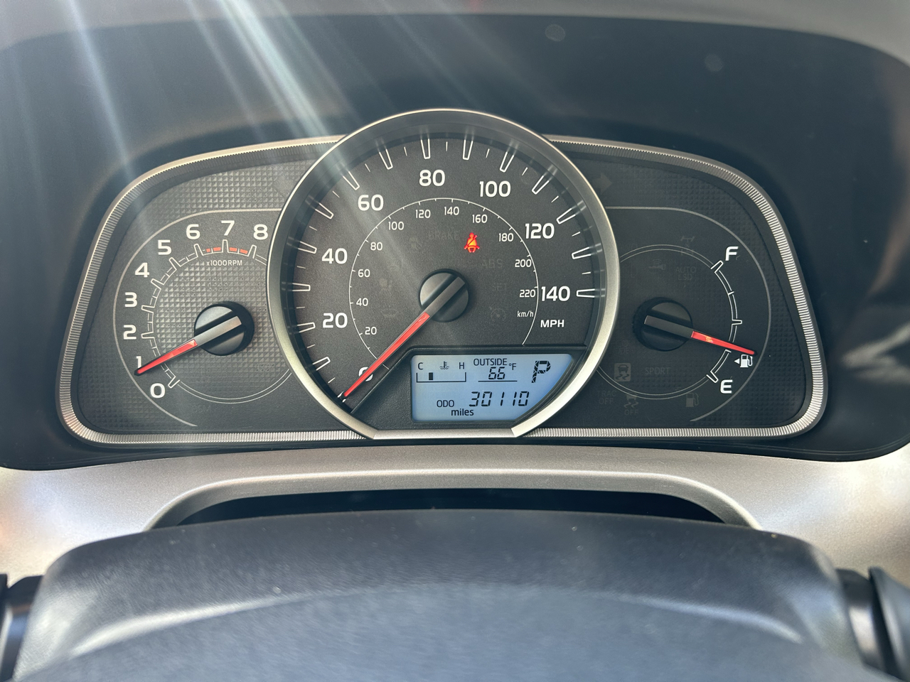 Toyota RAV4 AWD 4dr LE (Natl) 2015