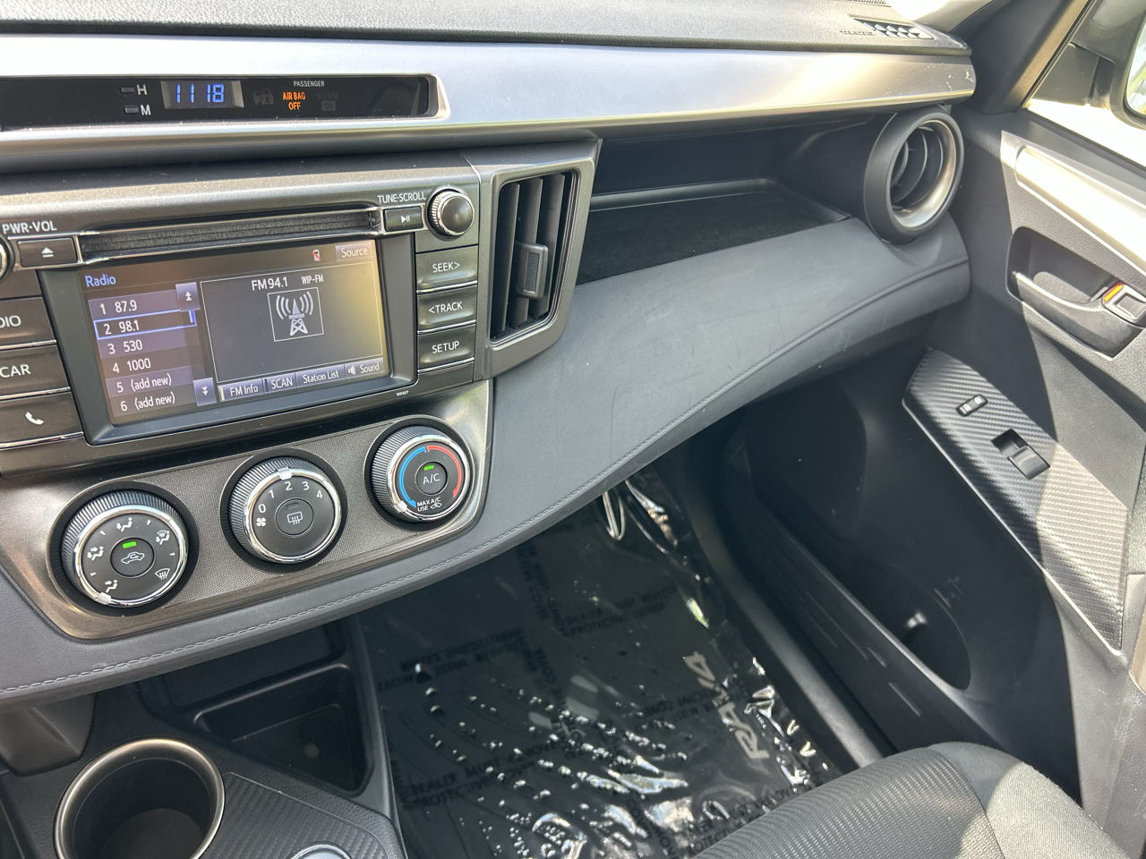 Toyota RAV4 AWD 4dr LE (Natl) 2015