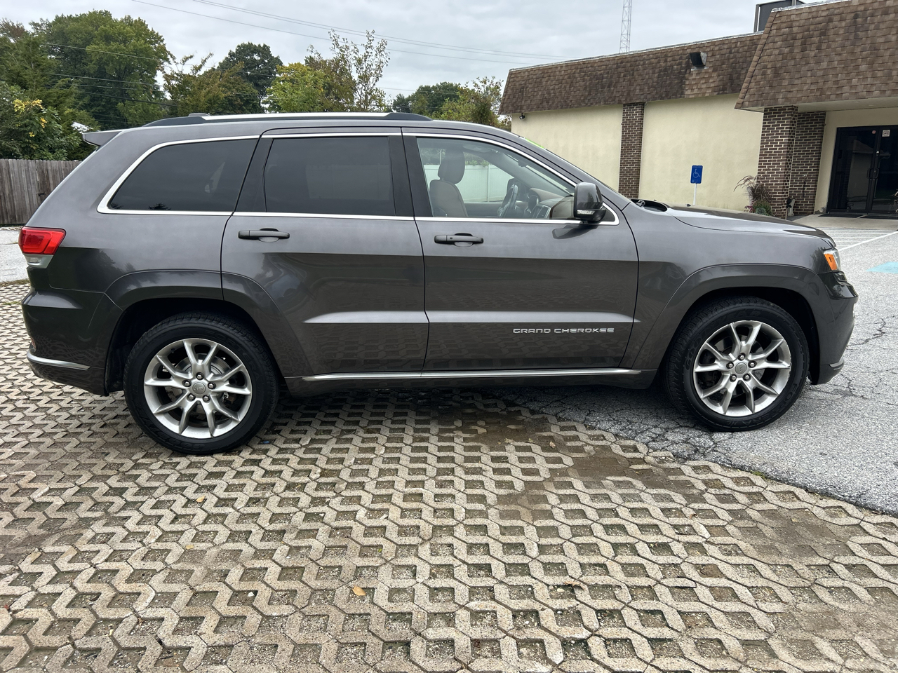 Jeep Grand Cherokee 4WD 4dr Summit 2015