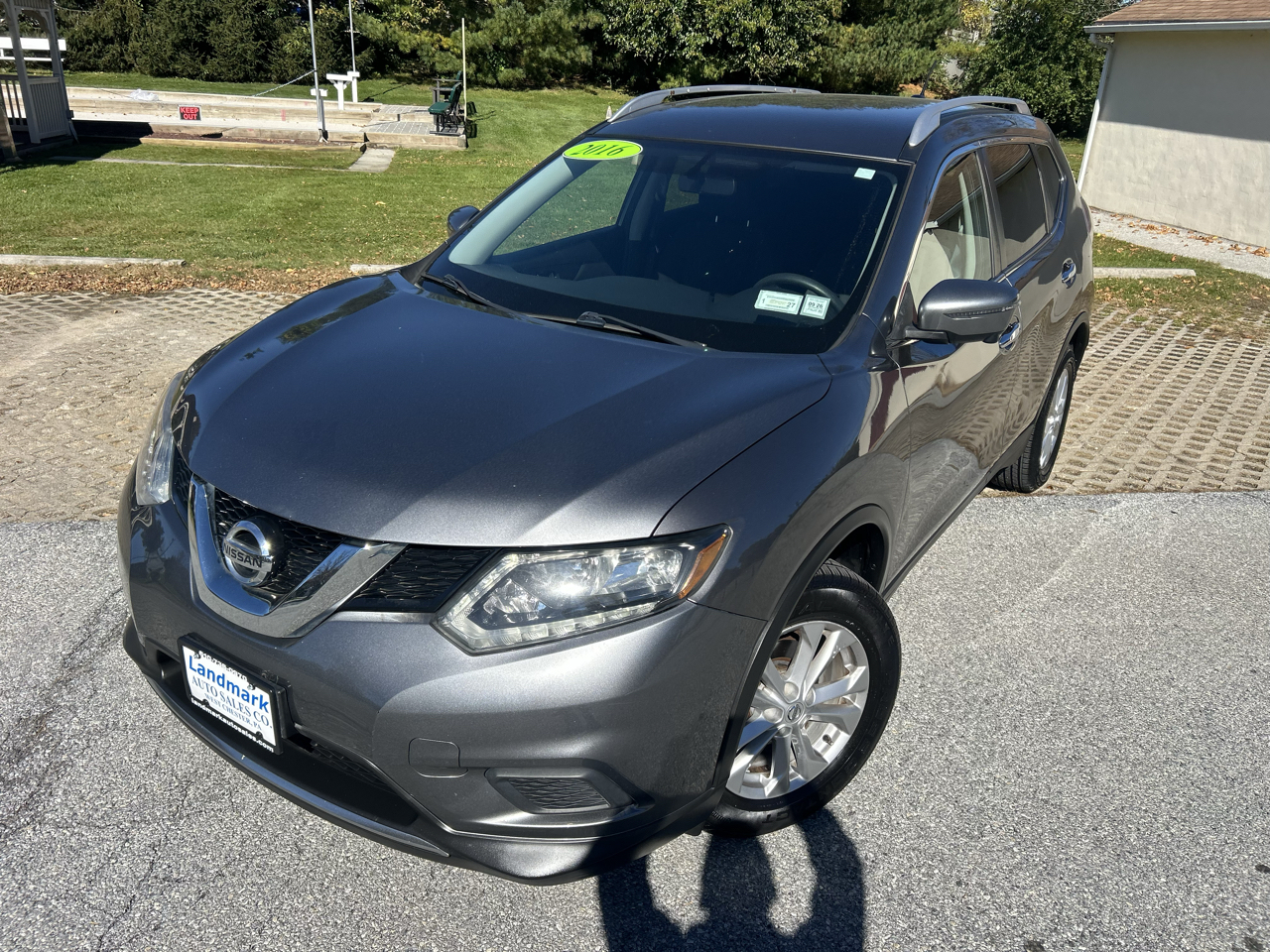 Nissan Rogue AWD 4dr SV 2016