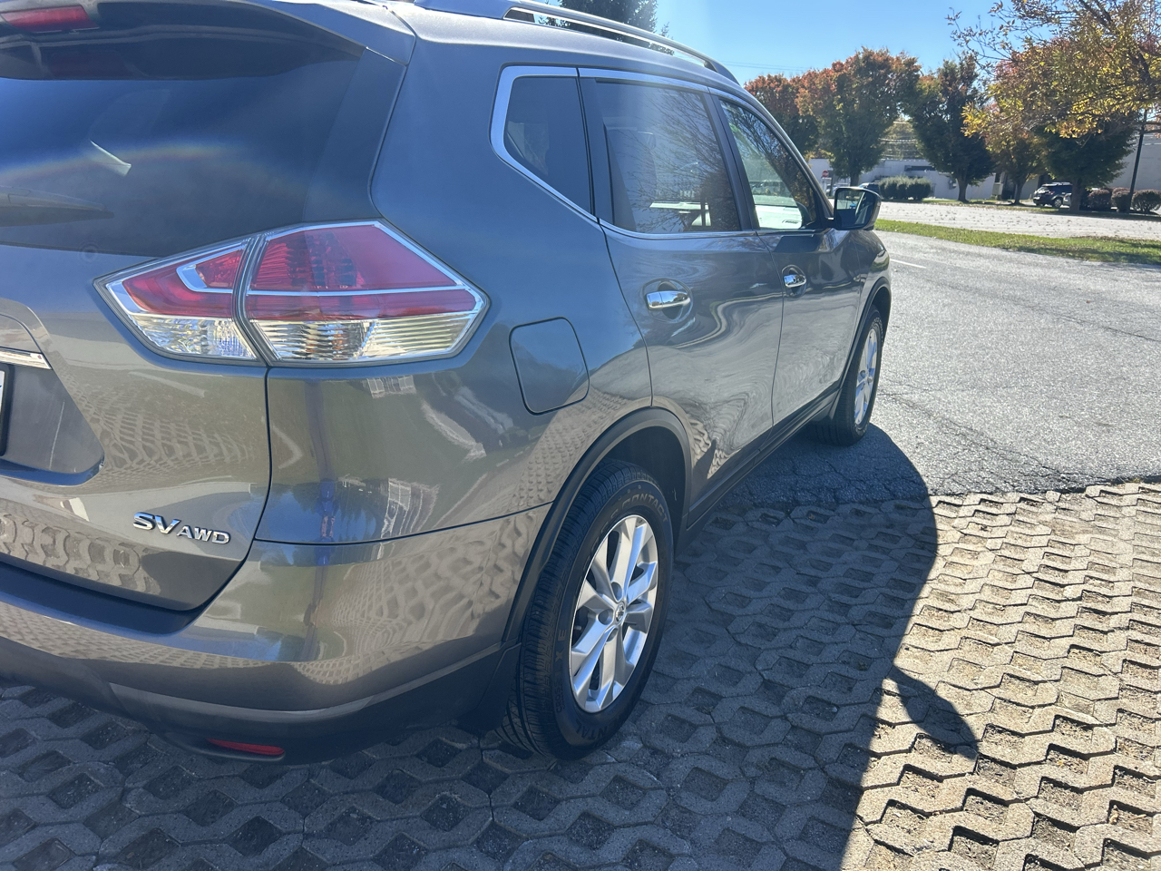 Nissan Rogue AWD 4dr SV 2016