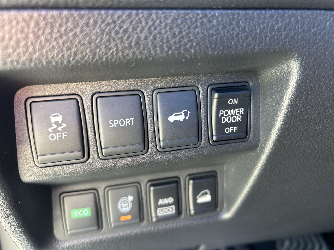 Nissan Rogue AWD 4dr SV 2016
