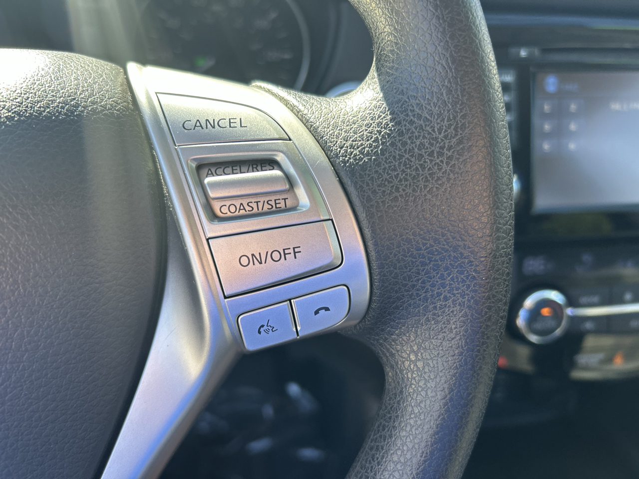 Nissan Rogue AWD 4dr SV 2016