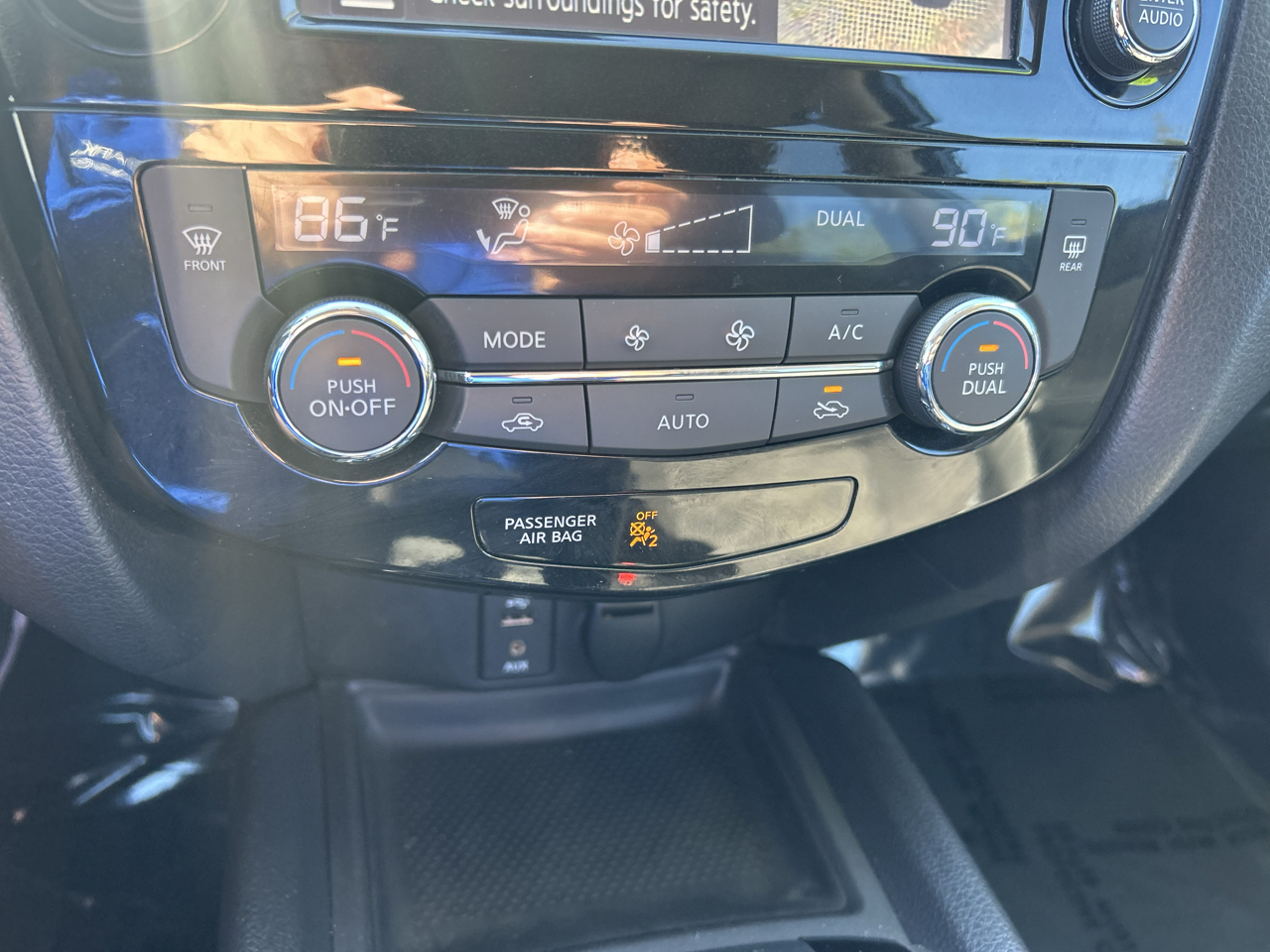 Nissan Rogue AWD 4dr SV 2016
