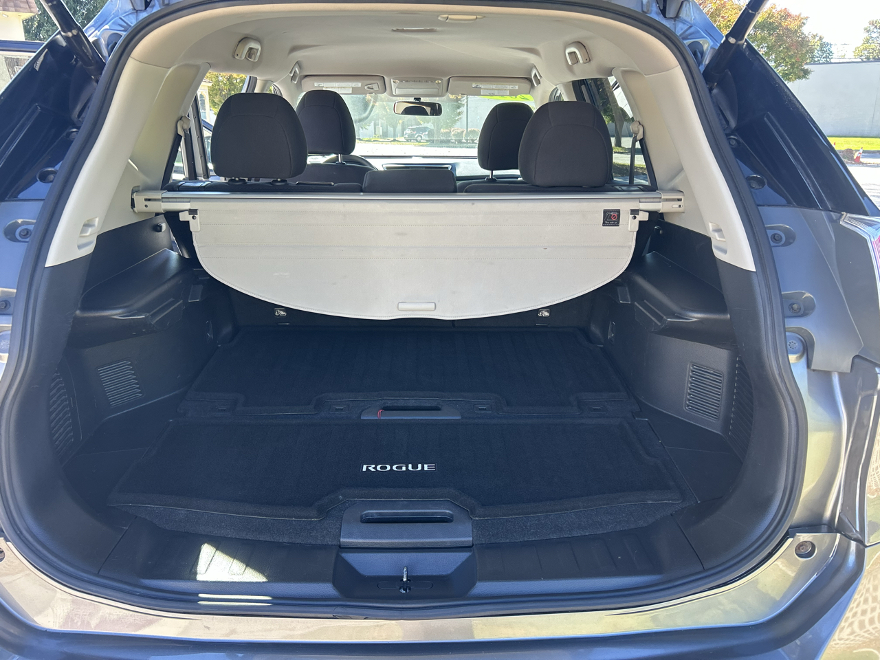 Nissan Rogue AWD 4dr SV 2016
