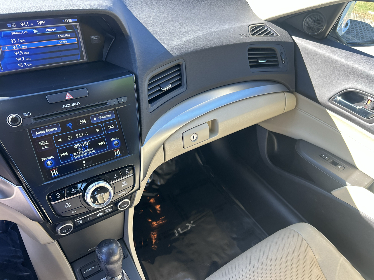 Acura ILX 4dr Sdn w/Premium Pkg 2016