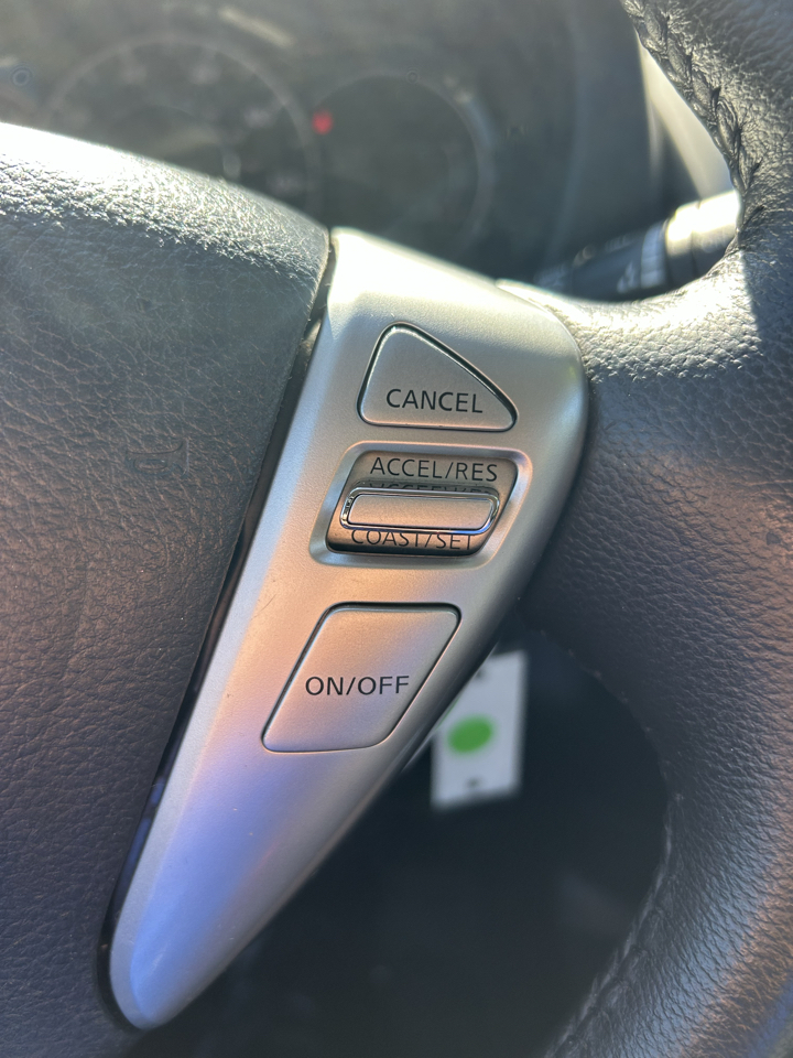 Nissan Versa Note SV CVT 2018