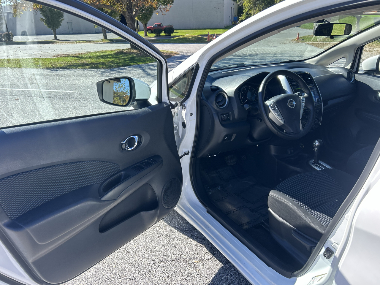 Nissan Versa Note SV CVT 2018